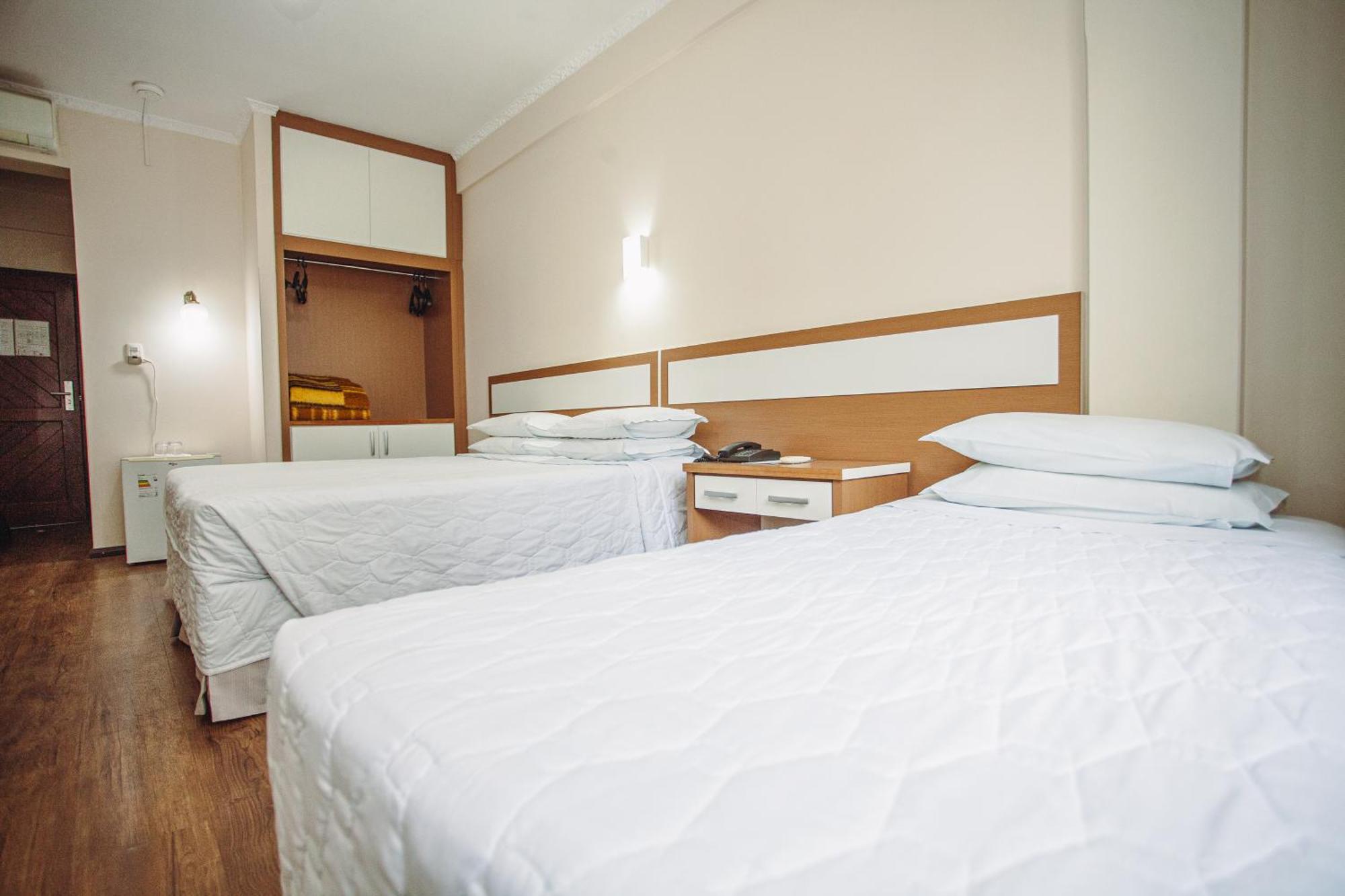 Hotel San Silvestre Tubarão Buitenkant foto